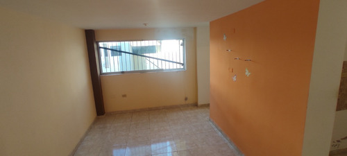 Imagen 4 de 11 de Se Vende Apartamento En Pomarrosa, Los Guayos (gla-1100)