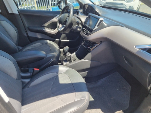 Imagen 11 de 13 de Peugeot 208 2017 1.6 Feline