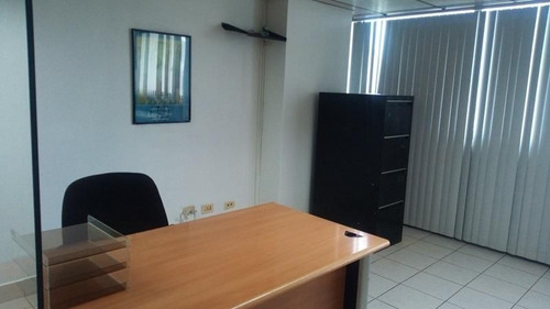 Imagen 3 de 17 de Oficina En Alquiler Torre Movilnet 22-8101 Yudermy M. 0414-4115155