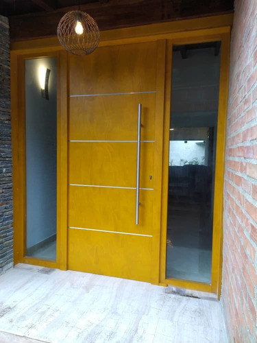 Puertas De Madera Masciza Con Marco Con Visor De Vidrio