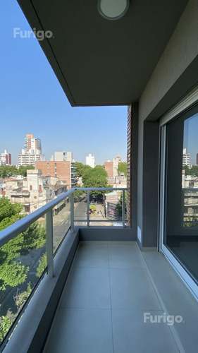 Venta Departamento Al Frente Con Balcón Zona Sanatorios