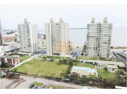 Imagen 11 de 30 de Torre De 5 Estrellas, A Pasos De Av Gorlero, Espectacular Apartamento A Estrenar De Dos Dormitorios En Suite, Baño Social, Living Comedor,cocina