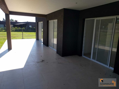 Imagen 25 de 26 de Excelente Casa A Estrenar En Barrio San Rafael!