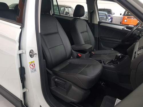 Imagem 8 de 15 de Volkswagen Tiguan Allspace 250tsi 2018 Teto Solar Panorâmico