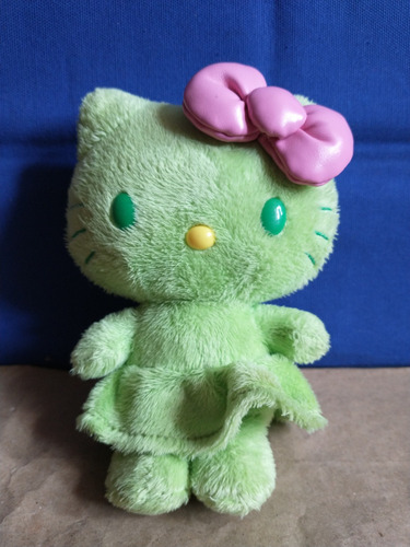 Hello Kitty Verde Moño Rosa Bootleg (Usado)
