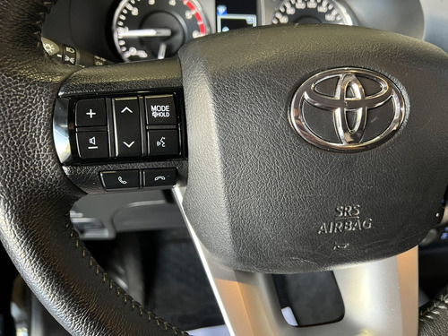 Toyota Hilux 2.8 D-4D TURBO DIESEL CD SRX 4X4 AUTOMÁTICO
