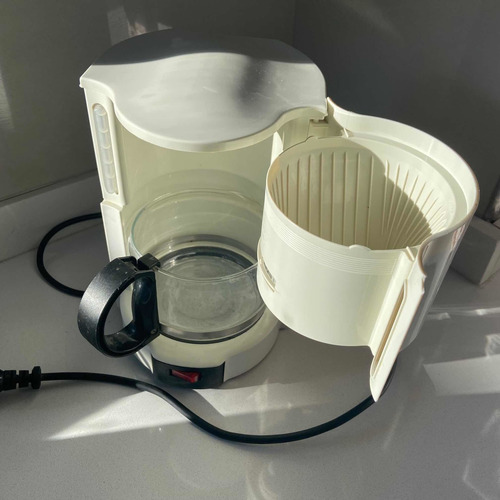 Imagen 4 de 5 de Cafetera Eléctrica Con Filtro
