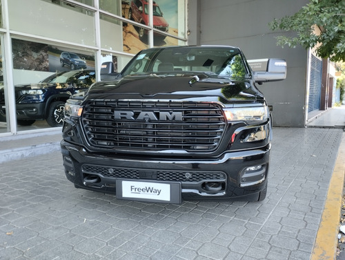 Ram 1500 Laramie 4x4 Night Edition At8