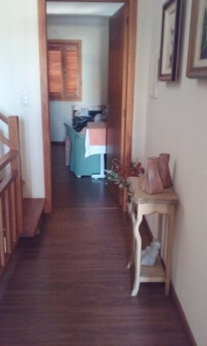 Casa Em Guarujá Com 3 Dormitórios - Mi15902
