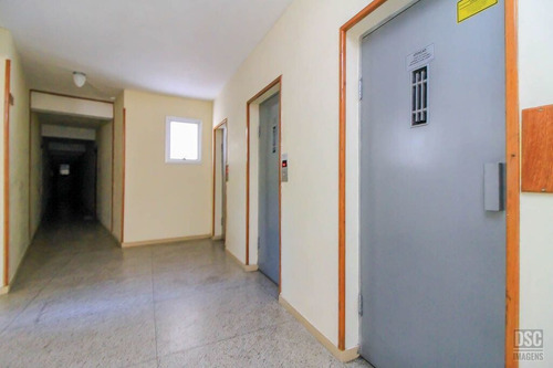Imagem 23 de 28 de Apartamento À Venda No Bairro Santo Antônio - Porto Alegre/rs - O-25067-41409