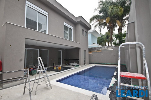 Casa Em Condomínio - Alphaville - Sp - 560031