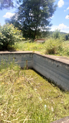 Chácara Com Escr. Registrada ( Falta Acabamento Na Piscina)