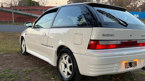 Imagen 3 de 10 de Suzuki Swift Gti