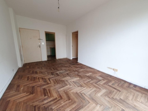 Departamento De 2 Ambientes Con Balcón Y Vista Abierta