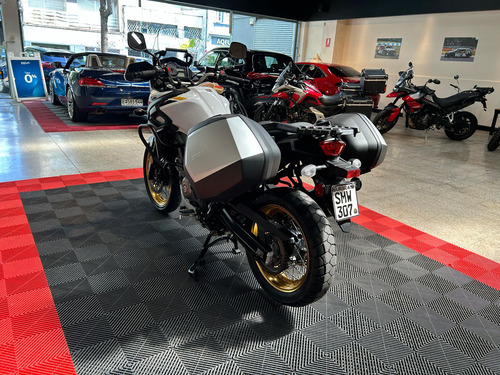 Suzuki V-strom 650 Año 2023 - Hilton Motors Co.