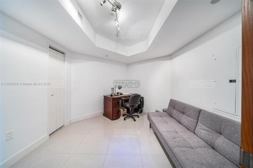 Departamento En Venta En 2301 Collins Ave, Miami, Florida