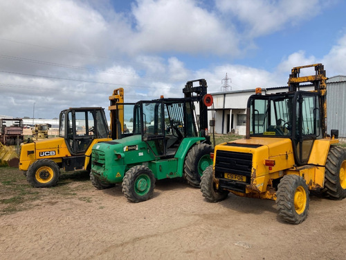 Imagen 2 de 20 de Tractoelevador Jcb 926 4x4