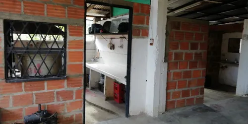 Finca Con 40 Metros A Orilla De La Via Principal Yumbo La Cumbre