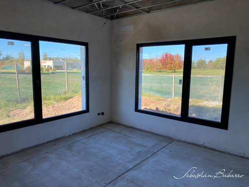 Casa En Construcción En Estancia Villa Maria