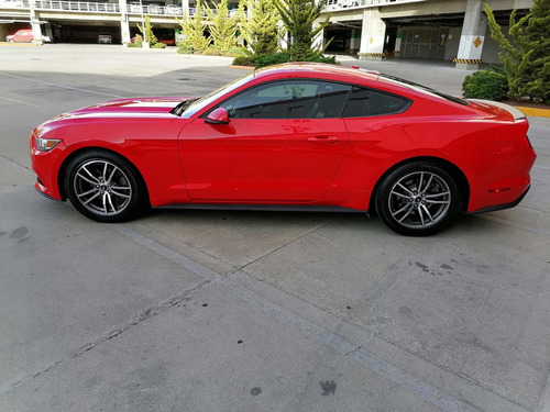 Imagen 4 de 12 de Ford Mustang 2017 2.3 Coupe Mt