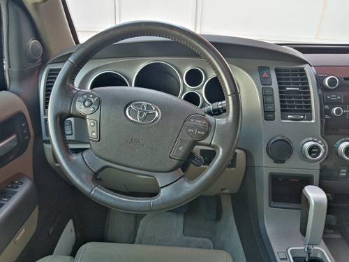 Imagen 13 de 15 de Toyota Sequoia 2010 5.7 Platinum At