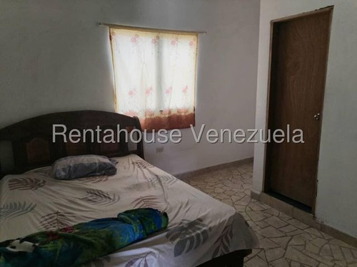 Casa Super Potencial Para Hacer Tu Mejor Inversión A 200m De La Playa 25-14684