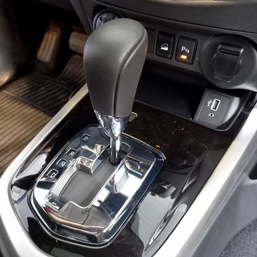 Imagen 21 de 25 de Nueva Nissan Frontier 2.3bt Platinum 4x4 At 2022
