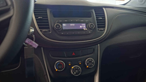 Imagen 15 de 15 de Chevrolet Trax 2018 5p Ls L4/1.8 Man
