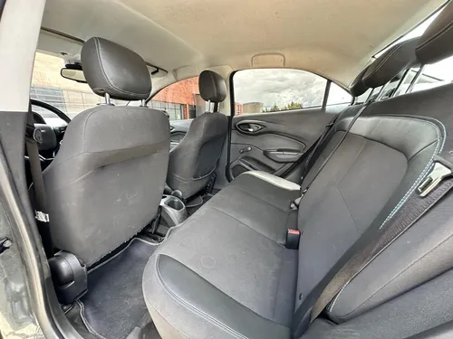 Chevrolet Onix 1.4 L.T Sedan Mecanico