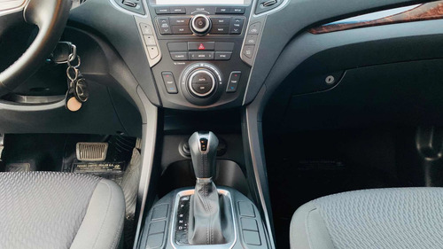 Hyundai Santa Fe 2.4 Seguridad 7as 6at 2wd 2016