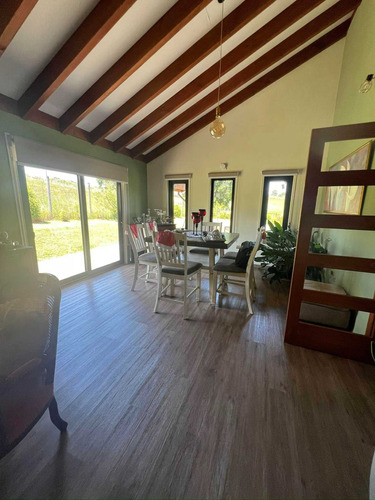 Gran Casa En Sector Las Mariposas, Temuco. (103011)