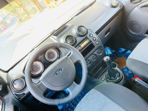 Imagem 7 de 15 de Ford Fiesta Hatch 1.0 Flex 4p Rocam 2012 / 2013