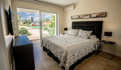 Casa En Punta Del Este, Mansa- Ref: 313