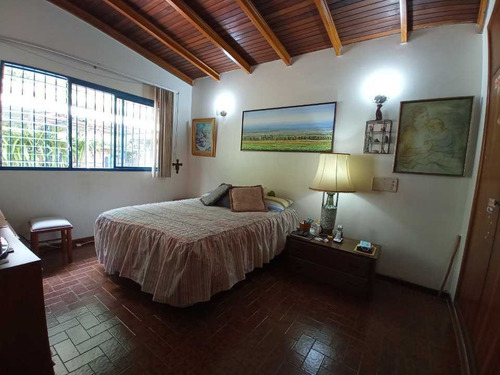 Imagen 22 de 30 de Se Vende Casa 329 M² 6h/5b/2p Santa Paula