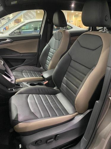 Imagen 12 de 15 de Volkswagen Taos 1.4 250 Tsi Hero Lucas Semini