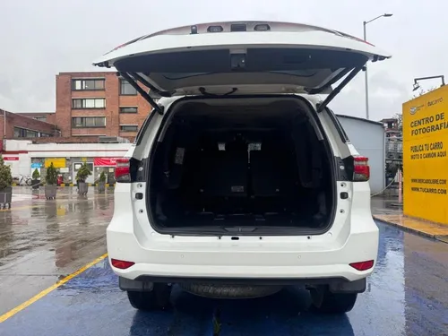 Toyota Fortuner Srv 2.8cc 4x4 Diesel At Aa