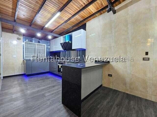 Estupenda Casa En Venta Urb. Villas De Aragua, Calle Este La Morita, Maracay, Con Pozo De Agua, 25-20464 Mv