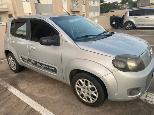Fiat Uno 1.0 Vivace Celeb. Flex 5P