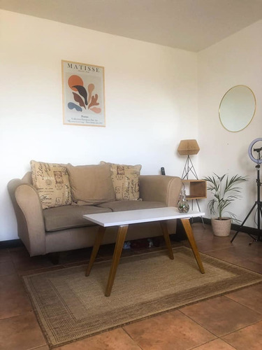 Se Alquila Lindo Apartamento En Zona Del Parque Rodo.