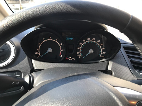 Imagen 7 de 11 de Ford Fiesta 1.6 Se 120cv