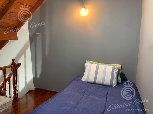 Imagen 5 de 22 de Triplex Con Inmenso Patio-quincho Con Parrilla. - Piñeyro