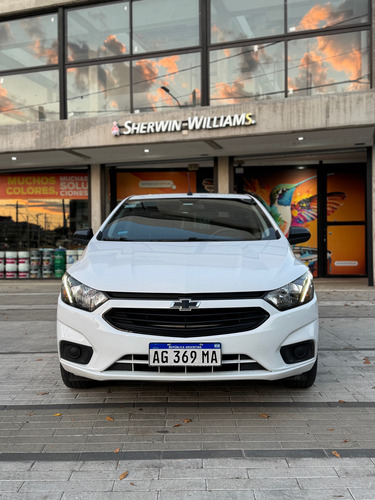 Chevrolet Onix plus 1.4 Black Edition