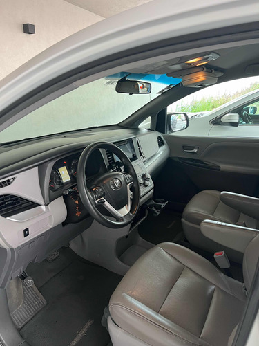 Toyota Sienna 3.5 Le V6 At