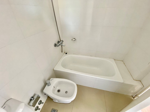 Imagen 17 de 30 de Increible Departamento De 3 Ambientes, 2 Baños, Con Gran Terraza Al Lago, Portezuelo Nordelta!