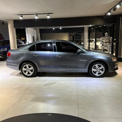 Volkswagen Vento 2.5 Advance Plus 170cv Tiptronic