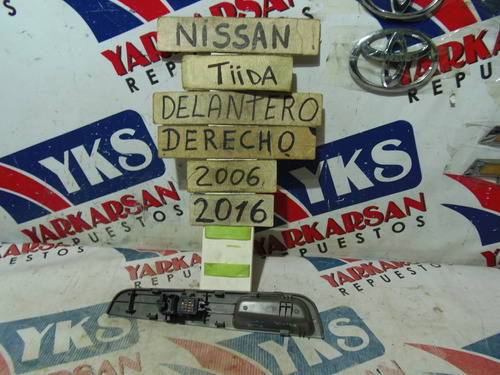 Botonera Trasera Derecha Nissan Tiida 2006-2016