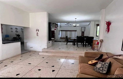 Rr Asein2194 Vende Hermosa Casa En La Urbanización  Colinas De Guataparo En Valenca