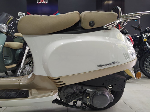 Imagen 22 de 25 de Scooter Vintage Exclusive 150 No Vespa Tienda Zanella Z Sur