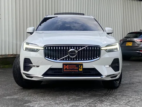 Volvo XC60 2.0 T8 Plus