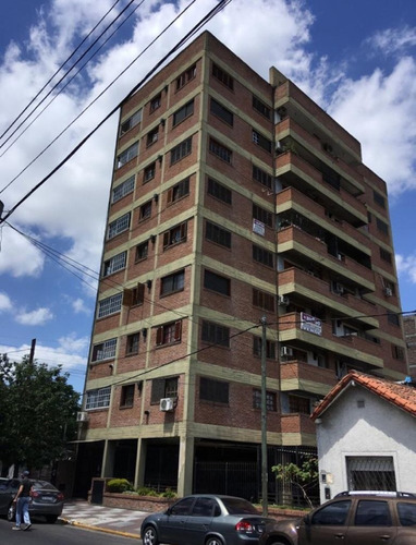 Departamento De Dos Amb De 50 Metros En San Justo Centro